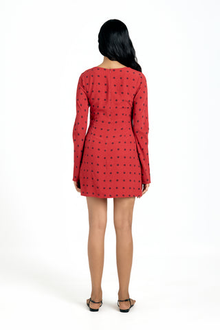 Cassis Dress – Carmen Dot, studio shot